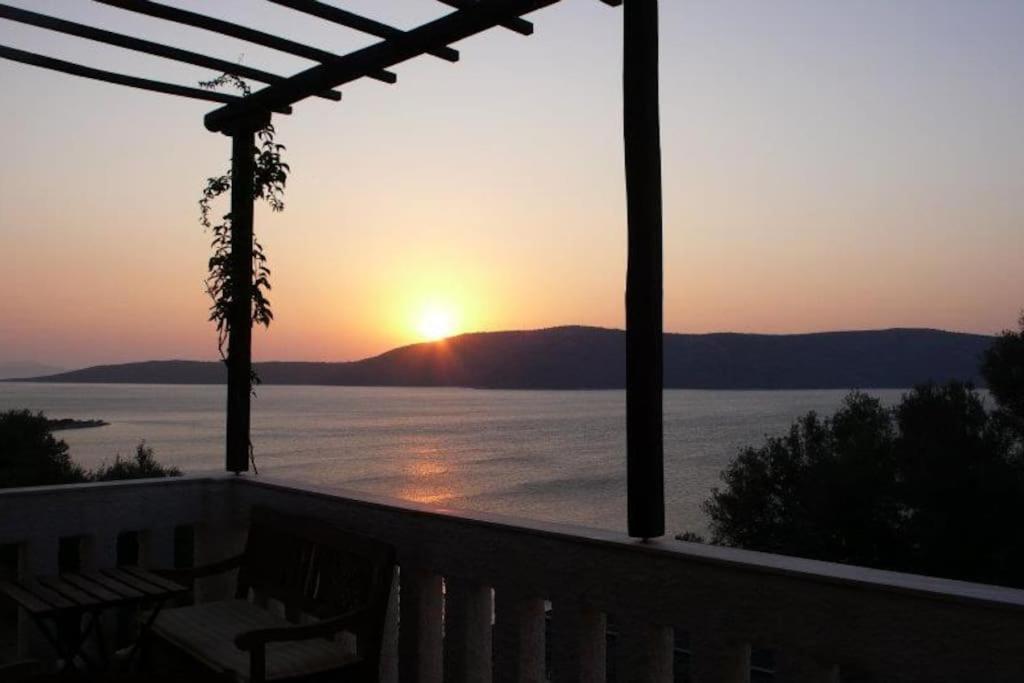 Villa With Breathtaking Views And Private Beach Agios Dimitrios  Dış mekan fotoğraf